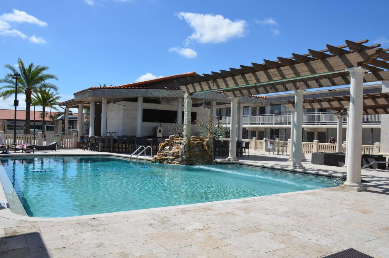 Quality Inn And Conference Center Tampa-Brandon Buitenkant foto