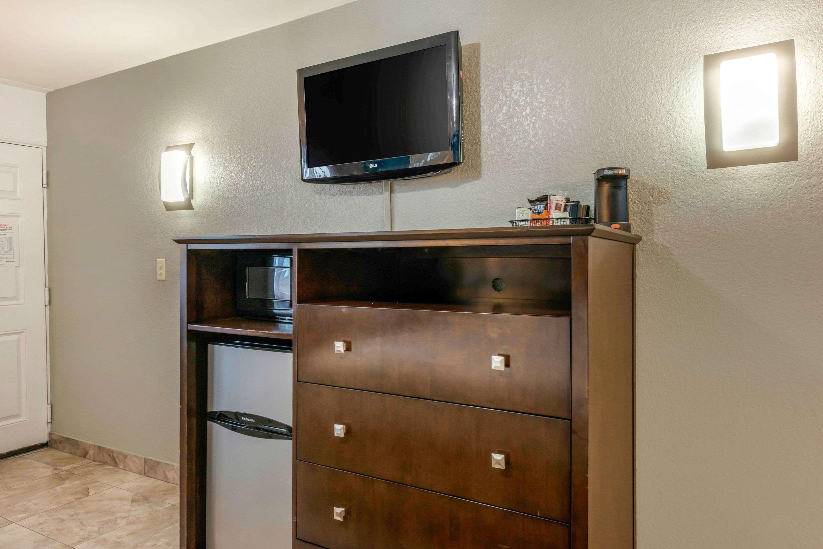Quality Inn And Conference Center Tampa-Brandon Buitenkant foto