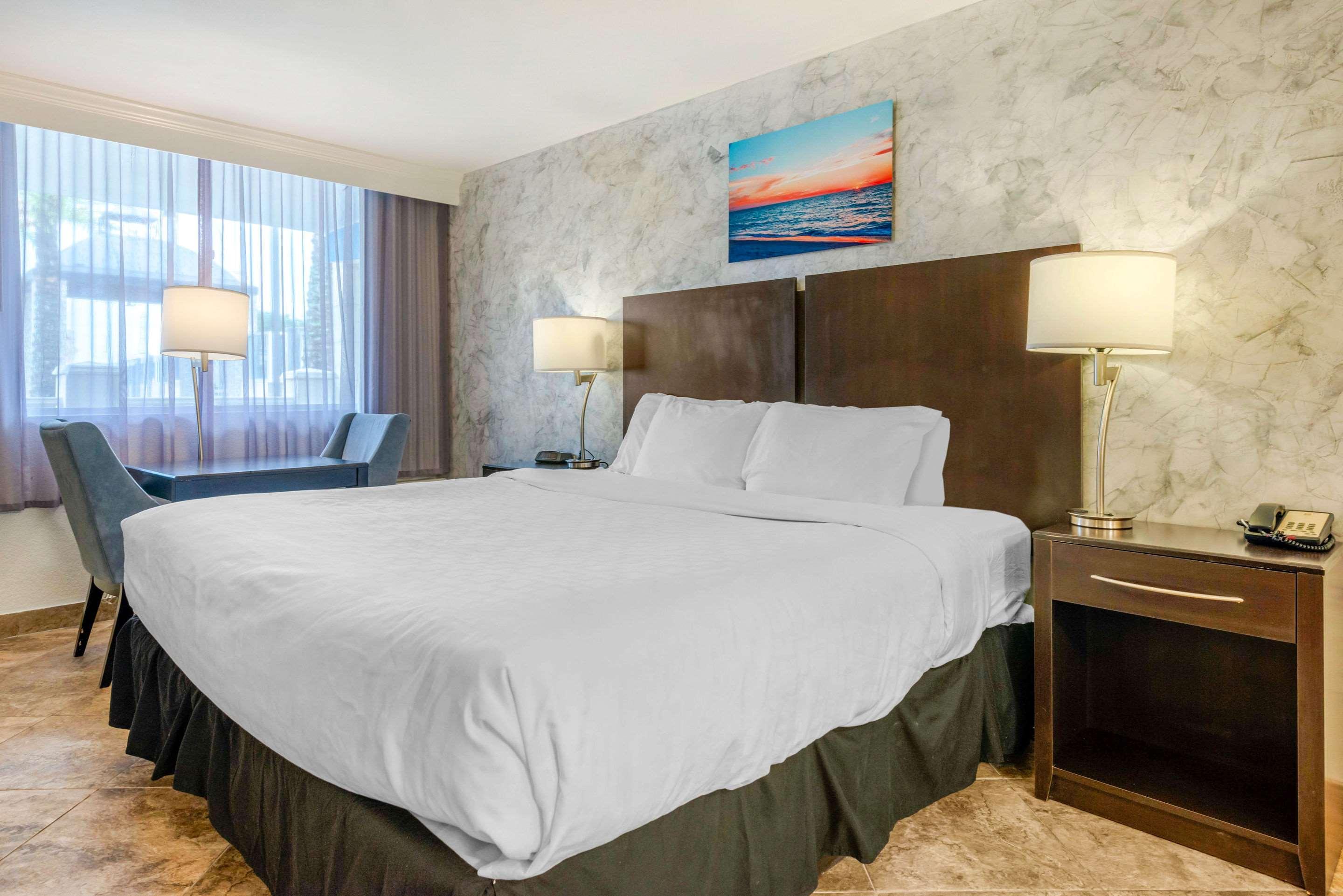 Quality Inn And Conference Center Tampa-Brandon Buitenkant foto