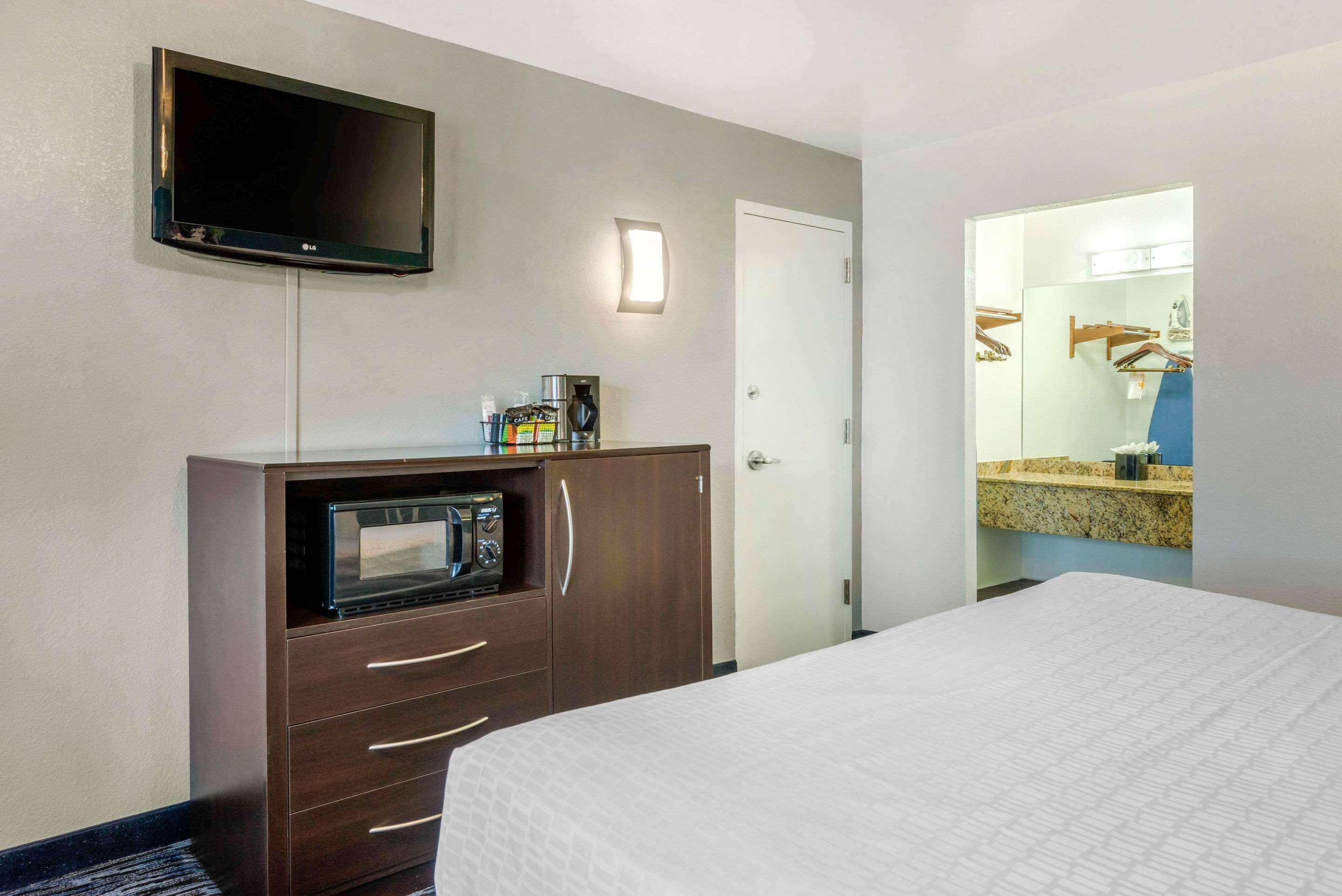Quality Inn And Conference Center Tampa-Brandon Buitenkant foto