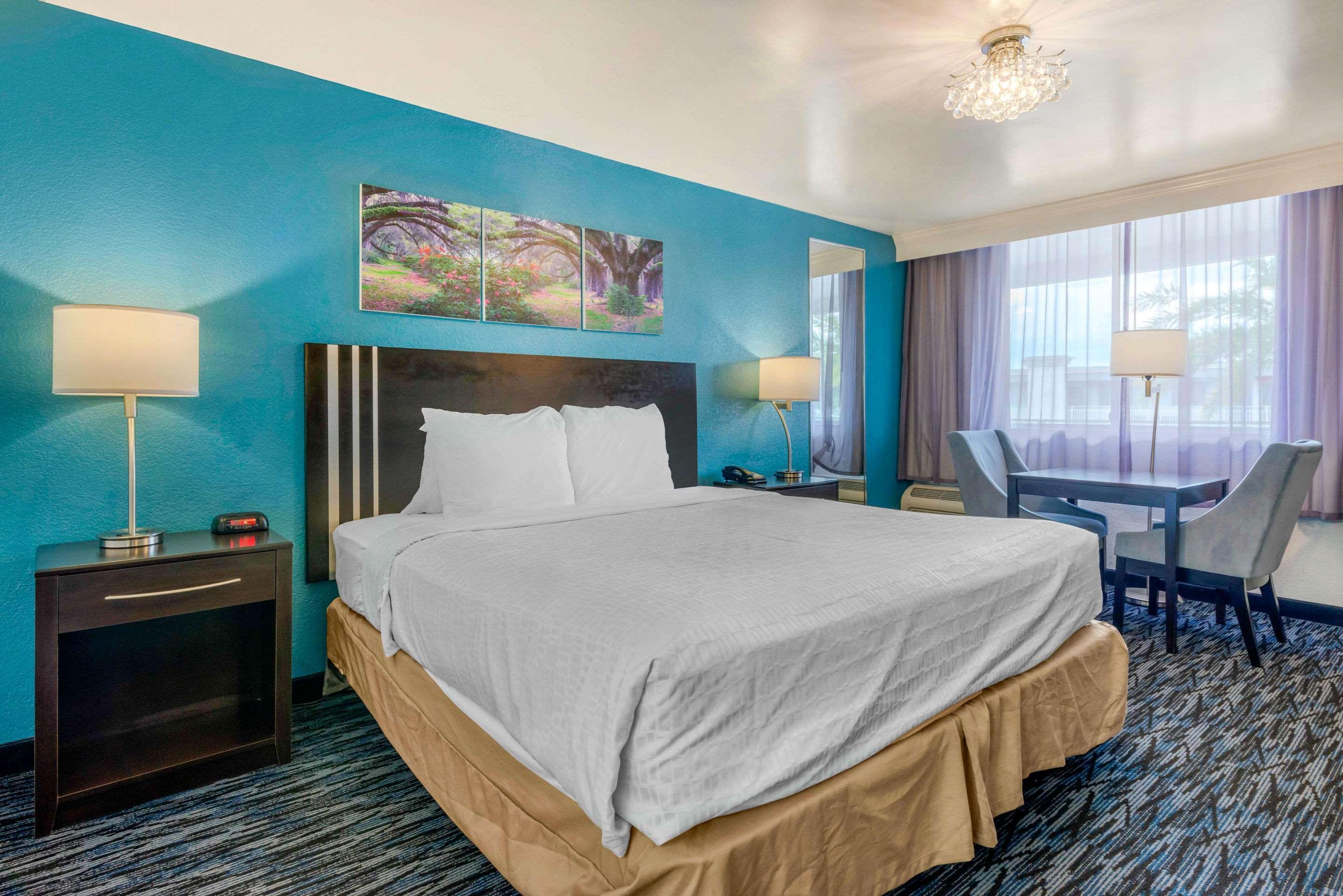 Quality Inn And Conference Center Tampa-Brandon Buitenkant foto