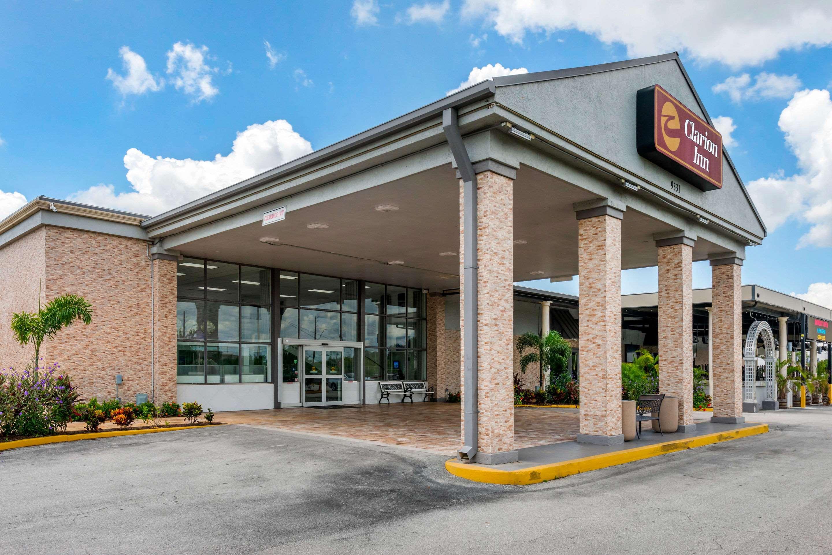 Quality Inn And Conference Center Tampa-Brandon Buitenkant foto