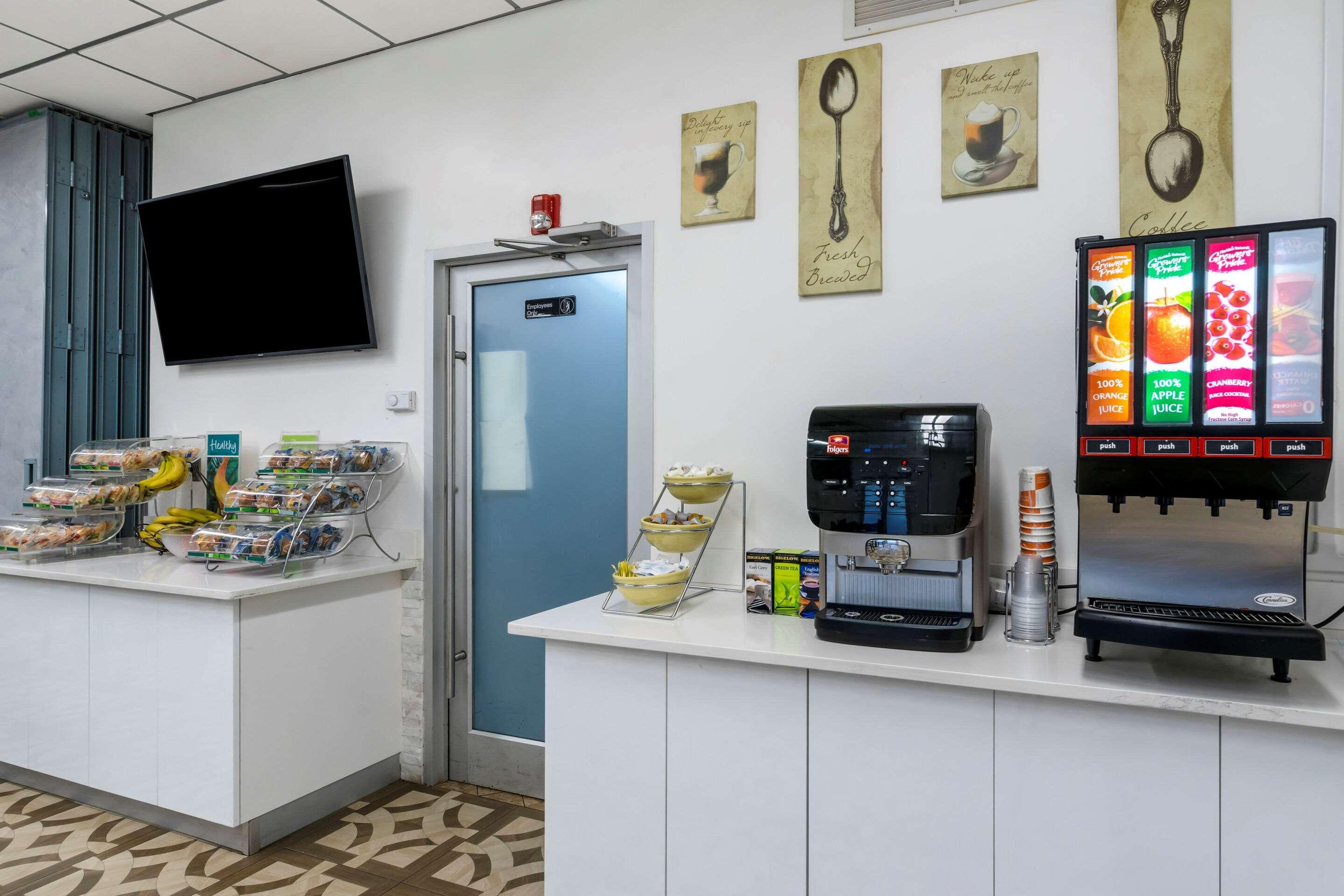 Quality Inn And Conference Center Tampa-Brandon Buitenkant foto