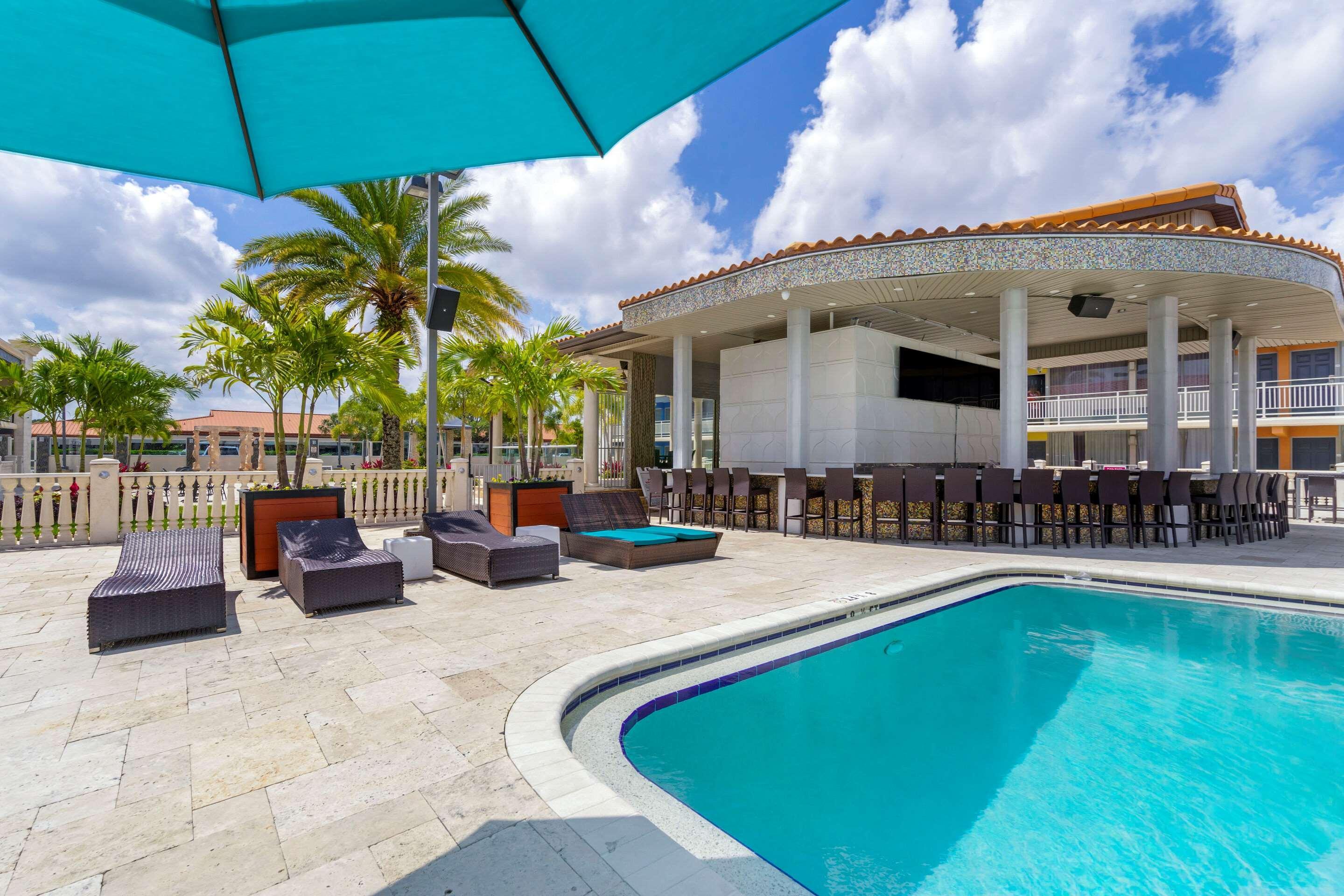 Quality Inn And Conference Center Tampa-Brandon Buitenkant foto